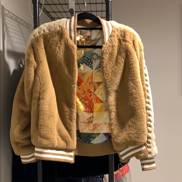 Meet your Posher, Lisa - Picture 2 of 3